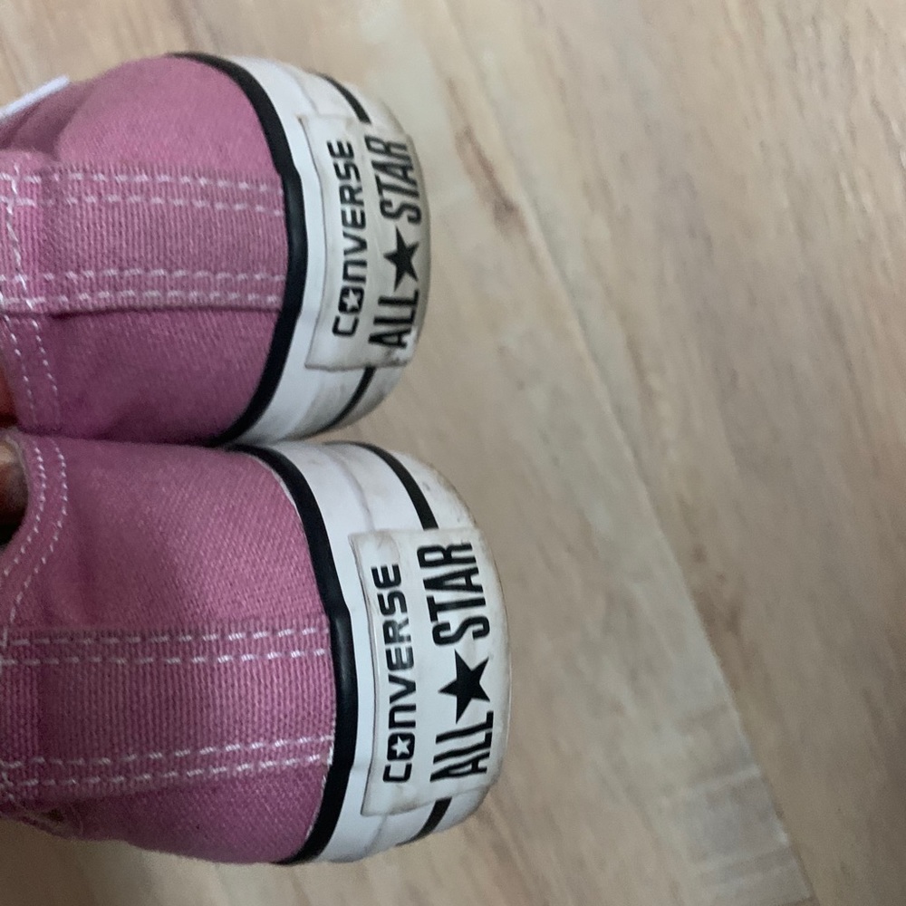 Converse - Picture 3 of 4
